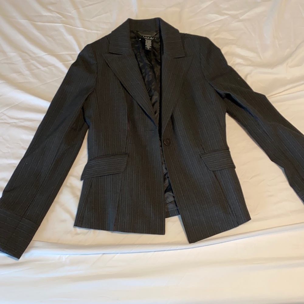 LAUNDRY by Shelli Segal black/grey striped blazer